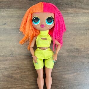 LOL Surprise OMG NEONLICIIOUS Fashion Doll Toy 2019 SERIES 1 Crimped Hair Pink